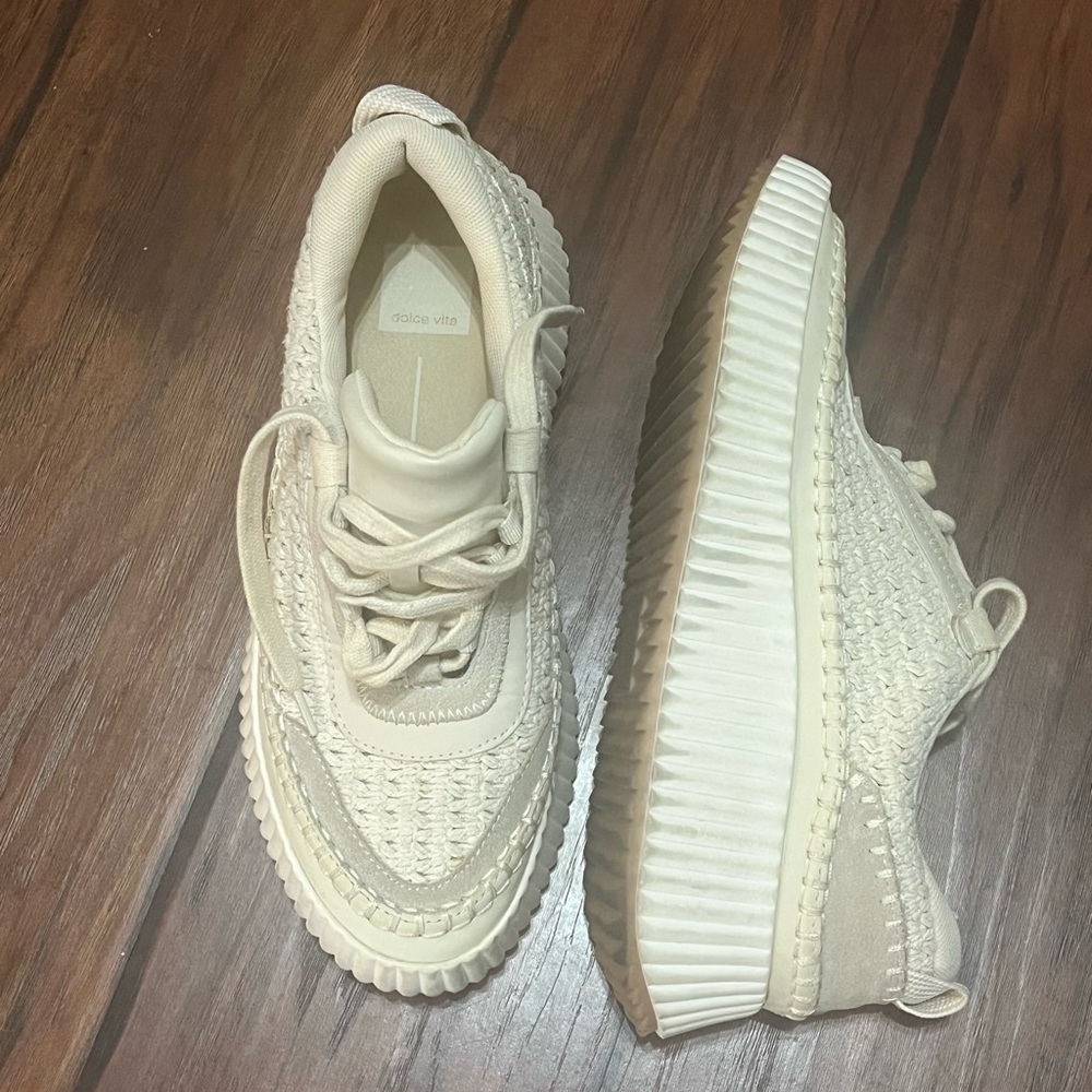 Dolce Vita Cream Textured Lace-Up Sneakers